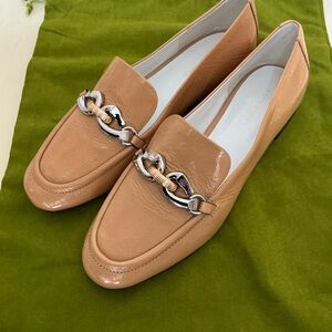 NEW IN BOX TORY BURCH JESSA CRINKLE PATENT LEATHER LOAFERS IN CANTUCCI
